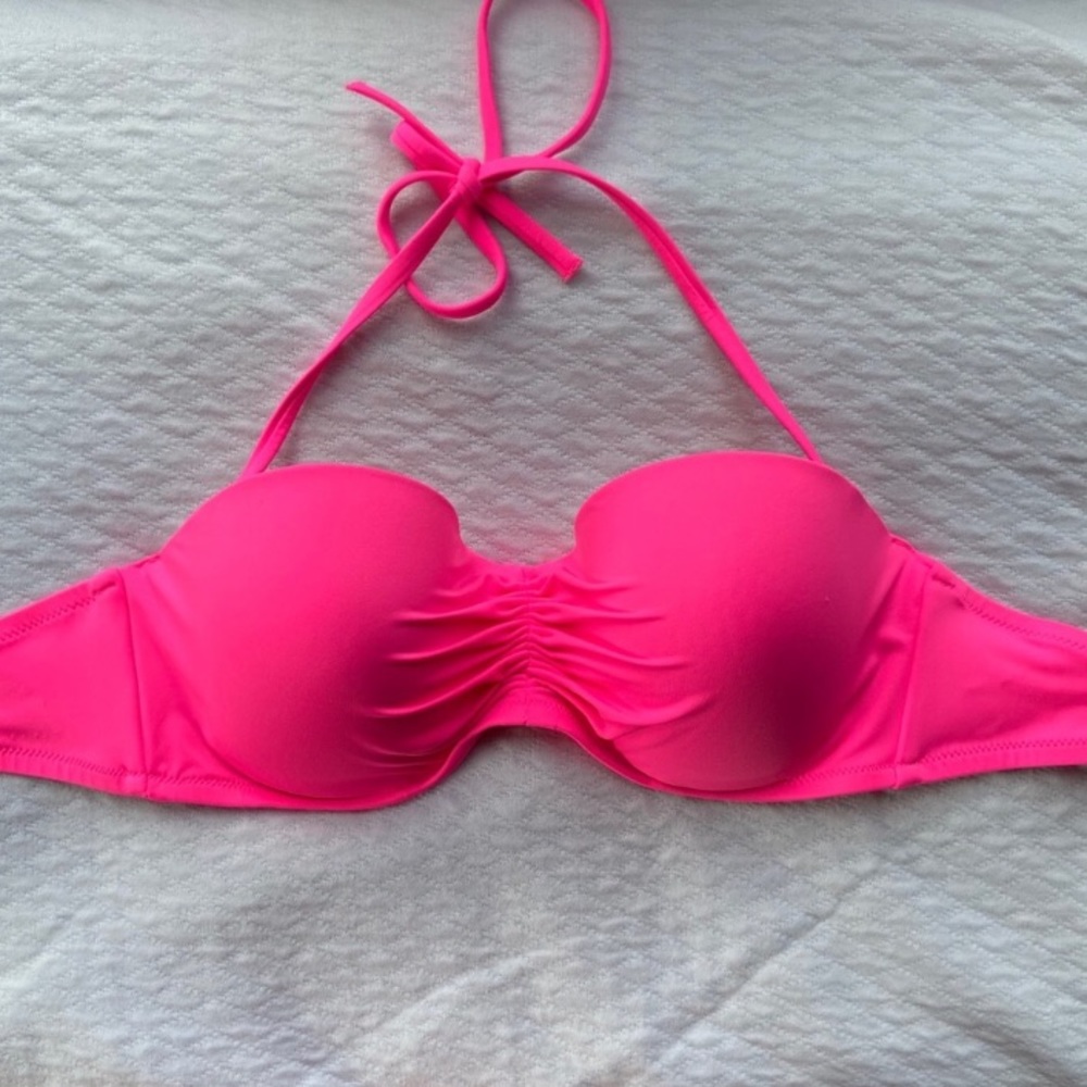 Victoria’s Secret bikini top 34DD